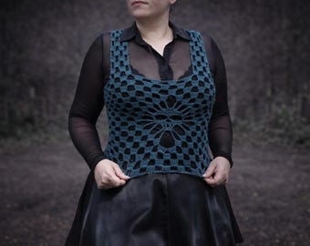 Crochet Gothic Skull Crop Top Pattern, Alt Bralette (PDF Pattern)