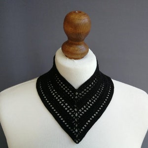 CROCHET PATTERN Black gothic crochet lace collar necklace, Victorian mourning wide choker for goth girls, Victorian cosplay, Vampire costume image 2