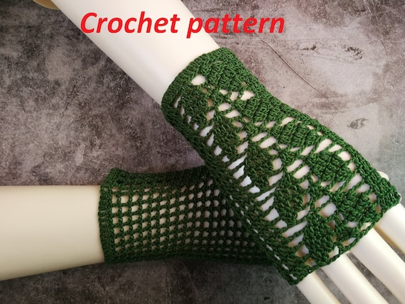 Crochet Pattern, Gothic Victorian Lace Fingerless Gloves (PDF Pattern)