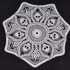 CROCHET PATTERN and photo tutorial on how to make goth skull lace doily for Halloween weddings, spooky parties, goth or dark home lovers