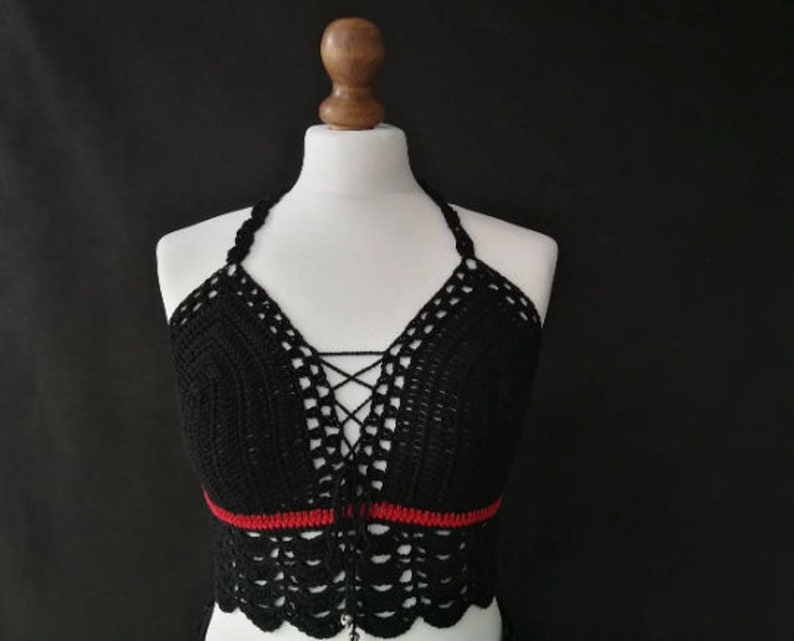 CROCHET PATTERN Gothic crochet crop top, black alternative festival bralette for goth girls, punks, alternative wear image 2