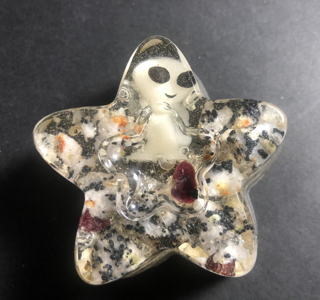 2 Fluorescent Alien Resin Stars Layered With Area 51 NY Herkimer ...