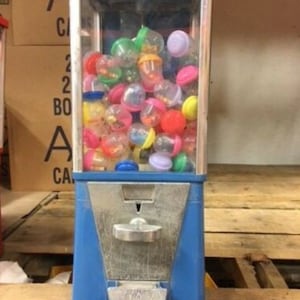 Teacher Student Classroom Reward System Capsule Vending Machine with Filled Capsules