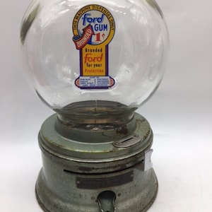 Antique Ford Key Included! RARE... Green War 2 Era FORD Gum GUMBALL Machine with Mini Globe and 1 cent decal
