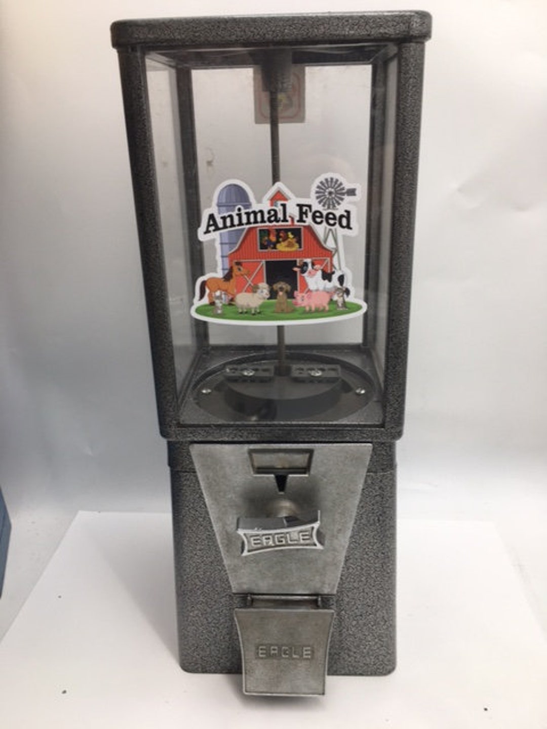 Rugged OUTDOOR Animal Feed Vending Machine Fish Food Vendor Duck