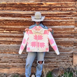 TOWN COAT  - Vintage Quilt Coat, Quilted Coat, Quilt Jacket, Short Quilt Coat, Quilt Coat, Chore Coat, Vintage Quilt, Bear Paw Quilt