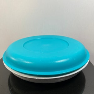 Tupperware snack container