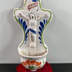 vintage cermaic crucifix holy water holder (as is) image 2