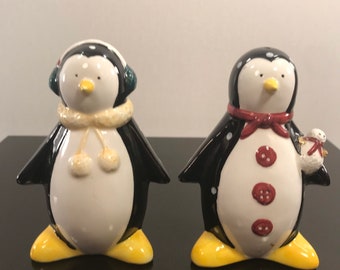 Penguin shakers