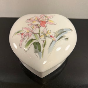 Vintage heart shaped trinket box