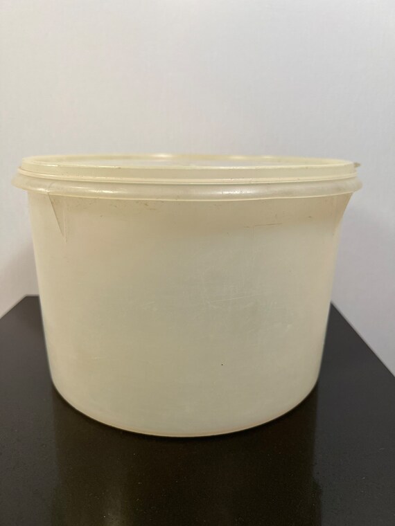 Vintage Large White Tupperware Container for Sale in Escondido