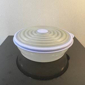 Vintage Tupperware bowl