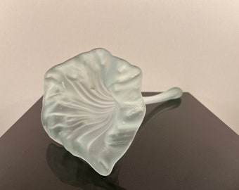 Vintage blue art glass flower