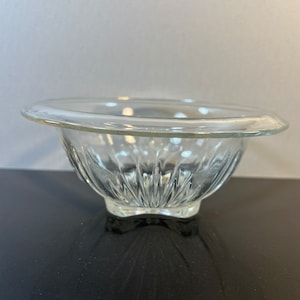 Vintage clear glass berry bowl