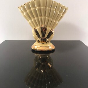 Vantage vase