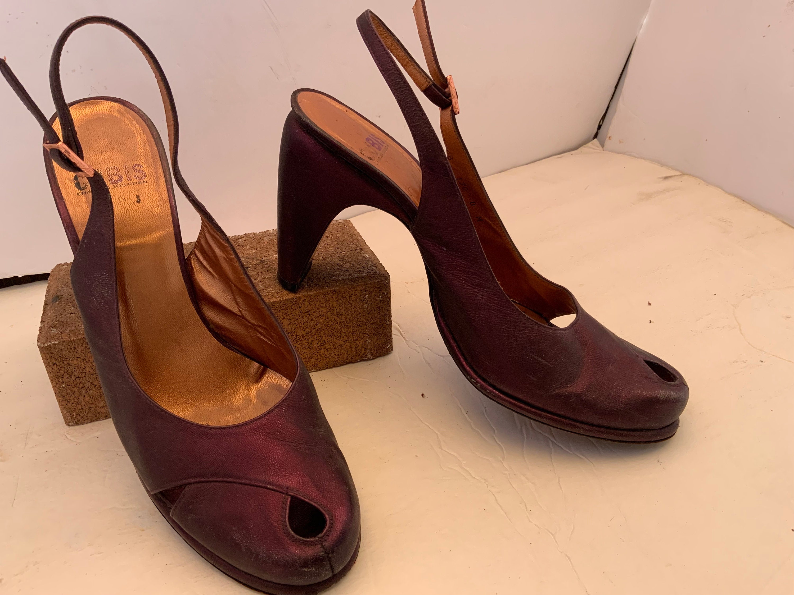 Escarpins Charles Jourdan Paris En Soie Taupe - Pointure 37 EU / 7 US - Talons Mi-hauts - Occasion Vintage