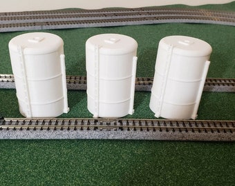 N Scale 1/160th 3 piece liquid storage tanks 3D printed for layout