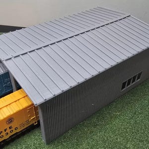 HO Scale Warehouse Industry Diesel Garage 4 Open Doors Free Shipping 1/87 Scale