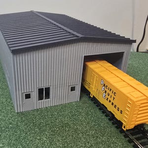 HO 1/87 th Scale Commerical Building Warehouse Industry Trucking  Open Doors Pull Thru - Free ship