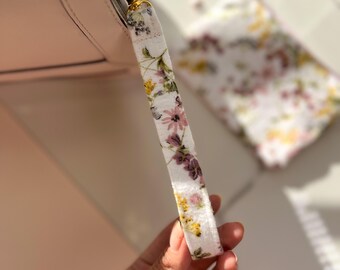 Floral Fabric Wristlet Keychain: Handmade Cotton Boho Key Fob