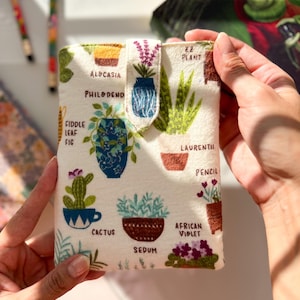 Pochette livre faite main, pochette Kindle, couverture de livre rembourrée, sac à main, jolie pochette pour livre, cadeau pour amoureux des livres, protège-livre, cartable, pochette livre
