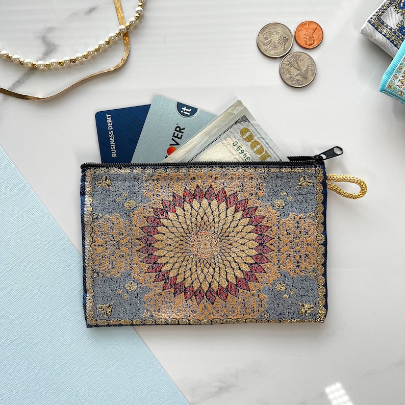 Mini monedero hecho a mano, bolsa de tela boho hecha a mano, monedero lindo, bolsa con cremallera de tela, bolso de viaje de maquillaje pequeño monedero de regalo imagen 9