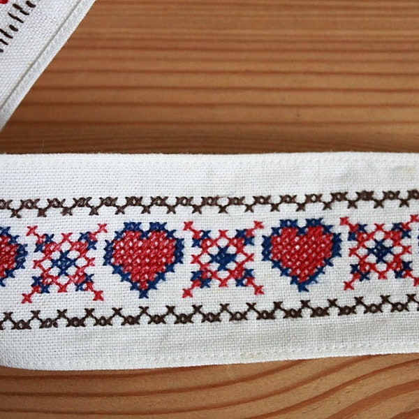 15 m hand-embroidered border heart blue--red