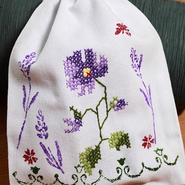 Naturseife Lavendel in Geschenksäckchen Kreuzstick Handdruck