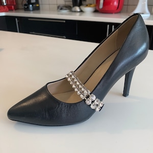 DETACHABLE SHOE STRAP for Loose shoes by Elasticity