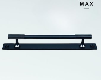 Maniglia per mobile in ottone massiccio nero opaco con piastra posteriore - Modern Kitchen Hardware