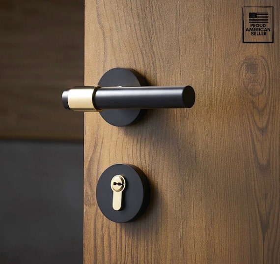 Moderne leve per porte interne con serratura di sicurezza, manopole per  porte in legno, serrature sicure per camere, pomelli per porte in ottone  massiccio, decorazione moderna per casa colonica -  Italia