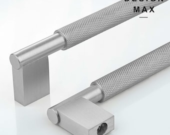 Gekordelter Schrankknauf aus massivem Messing in Silber