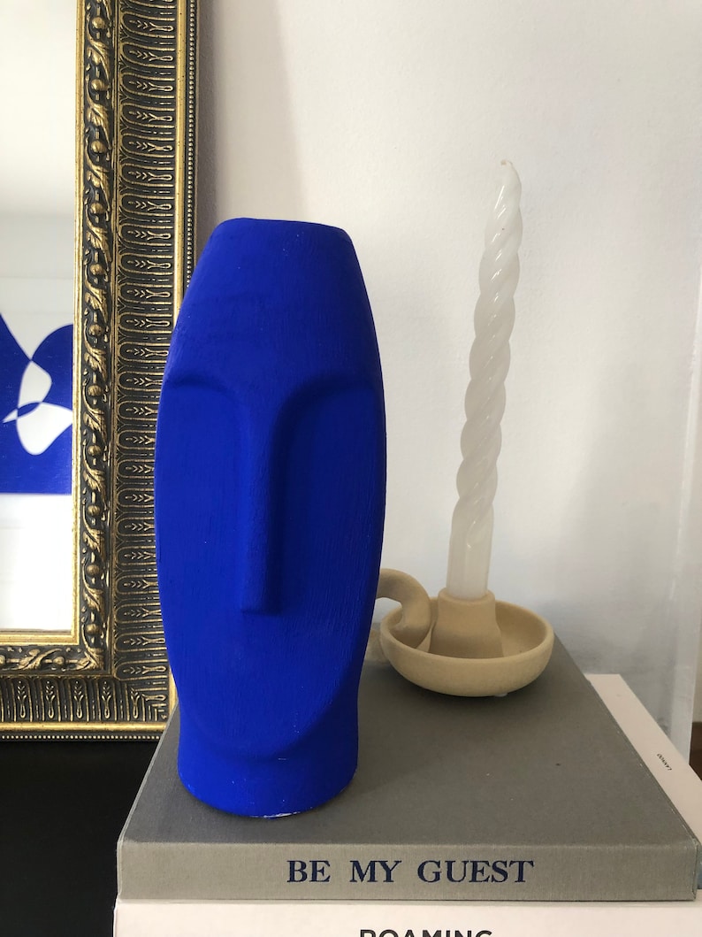 Vase visage abstrait bleu électrique image 3