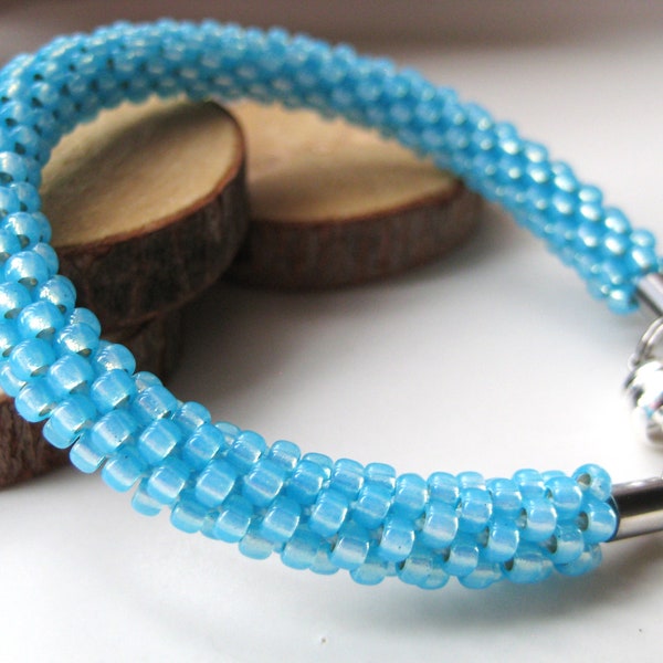 Bracelet Kumihimo en perles japonaises Miyuki Aqua Silver Lined Alabaster Bijou Kumihimo tressé en perles Bracelet tressé en rocaille Miyuki