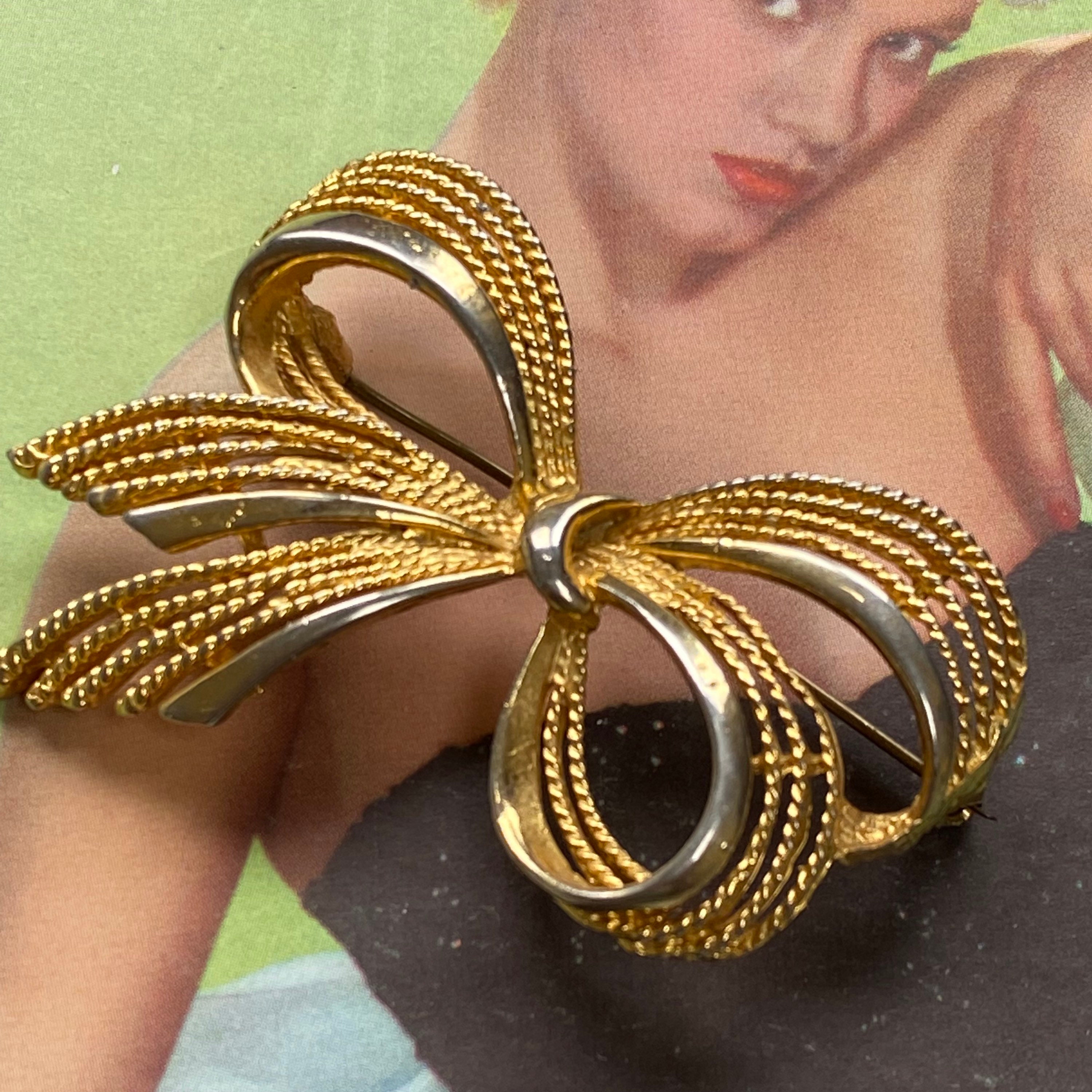 Vintage brooch Hollywood 1950s brooch gold toned bow costume Etsy