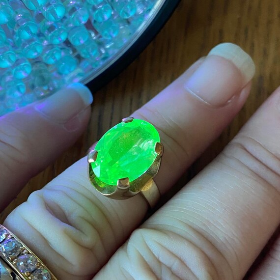 Green spinel best sale ring