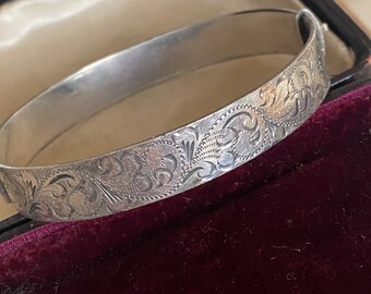 Antique silver bangle, engraved bracelet, heavy silver, chunky bracelet, vintage jewellery, gift for her, Christmas gift, gift for wife,