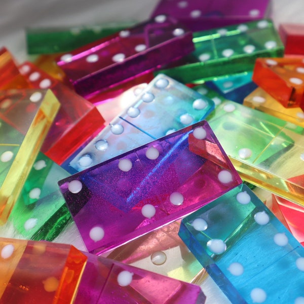 Coloured handmade resin dominoes, customised dominoes, translucent dominoes, personalised gifts, coloured resin, domino’s game
