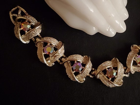 Vintage Gold-Tone Bracelet with Sparkling Aurora … - image 9