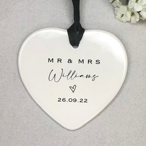 Personalised Mr & Mrs, Mr and Mr, Mrs and Mrs wedding gift keepsake Ceramic Heart Ornament Decoration Gift for the newlyweds, Happy Couple