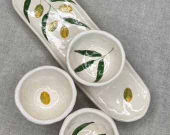 handmade and hand painted snack plate «Olives »