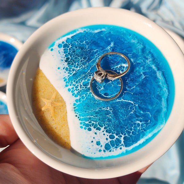 Epoxy Resin Ocean Waves in Ceramic Shell Trinket Dish |  Ocean Waves | Ring Jewelry Dish | Trinket Dish | Gift Idea | Home & Beach Decor