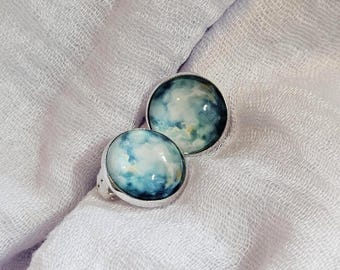 Blauwe aquarel clipoorbellen: zilverkleurig, niet-doorboord.