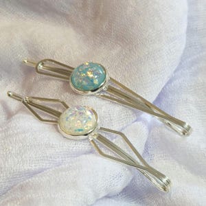 Set van 2 handgemaakte iriserende cabochon haarspeldjes | Minimalistisch haaraccessoire