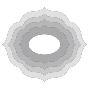 Peut inclure: Un motif décoratif gris et blanc avec une forme circulaire et un effet de superposition. Le motif a un bord festonné et un motif répétitif.