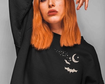 Dark Academia Sweatshirt, Bats Crewneck Gothic Sweater, Dark Academia Clothing, Vintage Vampire Bat Shirt, Goth Indie Aesthetic Clothes