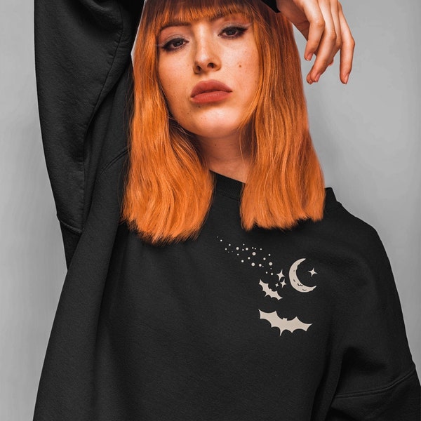 Dark Academia Sweatshirt, Bats Crewneck Gothic Sweater, Dark Academia Clothing, Vintage Vampire Bat Shirt, Goth Indie Aesthetic Clothes