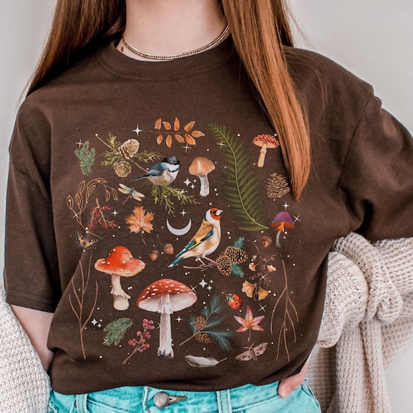 Camicia a fungo animale della foresta oscura, camicia botanica Cottagecore Nature, abbigliamento Goblincore Fairycore Cottagecore, vestiti mistici moon