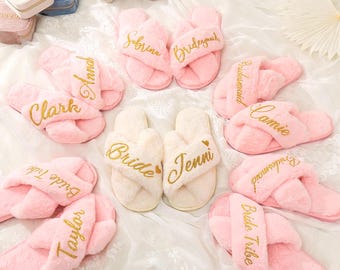 Personalized Bride Fluffy Slipper, Flower girl Gift, Bridesmaid Slipper,Bridal Shower Gift,Bridesmaid Slipper,Personalized Gift,Gift for Mom