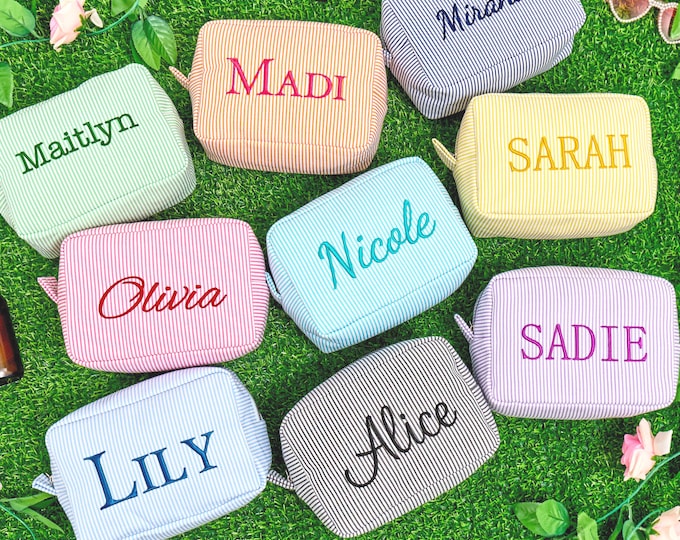 Embroidered Name Seersucker Makeup Bag,Beaty makeup bag,Monogramed Makeup Bag,Bridesmaid Makeup Bag,Monogrammed Toiletry Bag,Bridesmaid Gift